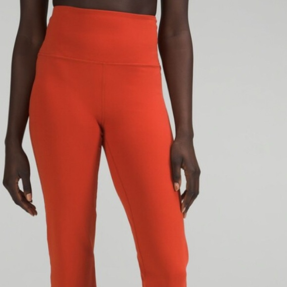 Lululemon Groove High Rise Crop - Picture 3 of 4